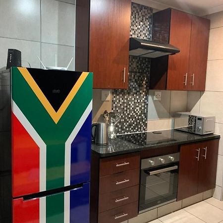 Rhino House With 3 Bedrooms Next To Pilanesberg And Sun City Mogwase Exteriör bild