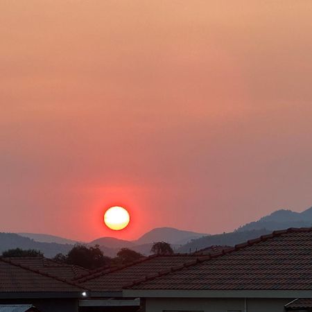 Rhino House With 3 Bedrooms Next To Pilanesberg And Sun City Mogwase Exteriör bild