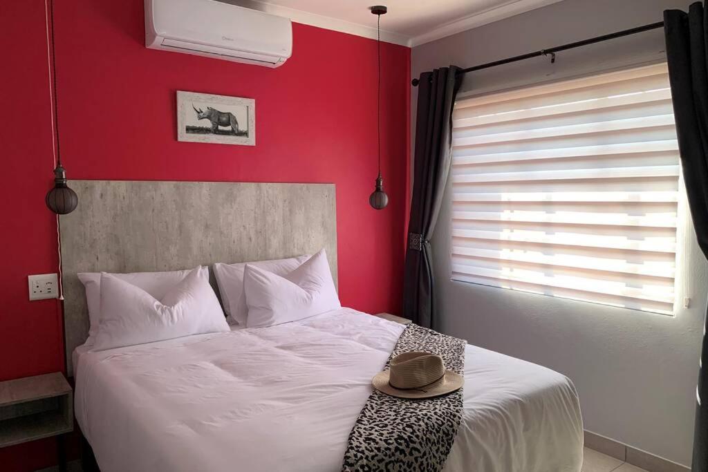 Rhino House With 3 Bedrooms Next To Pilanesberg And Sun City Mogwase Exteriör bild